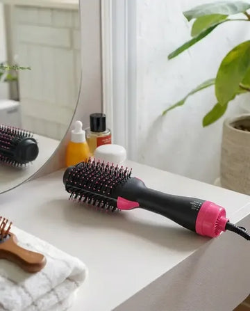 One Step 3 in 1 Hair Dryer And Styler